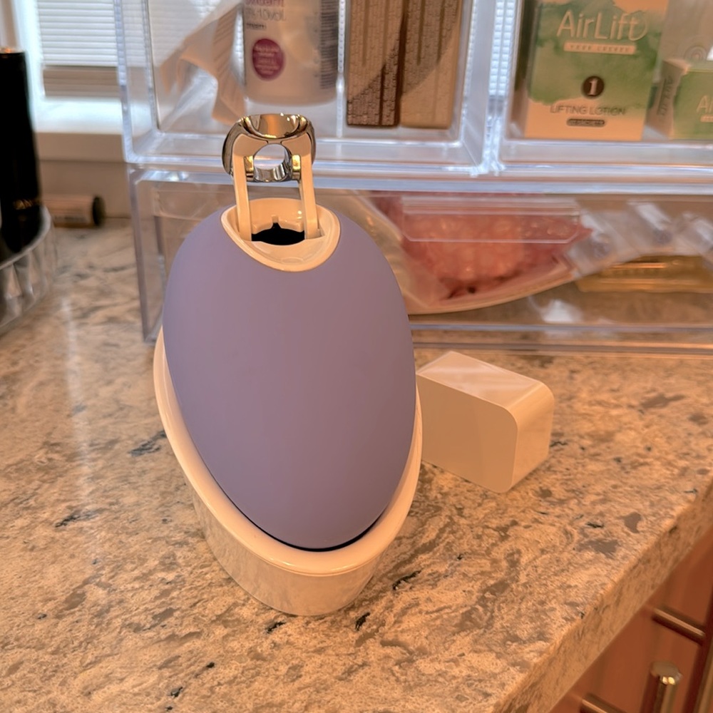 Droplette | The Smartest at Home Microinfusion Skincare Device